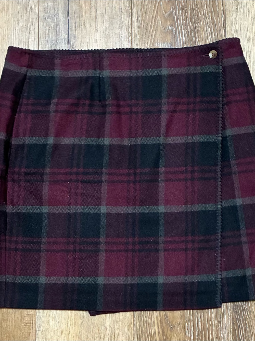 Woolrich Burgundy and Black Plaid Blanket Faux Wrap Mini Skirt Size 10 A-Line
